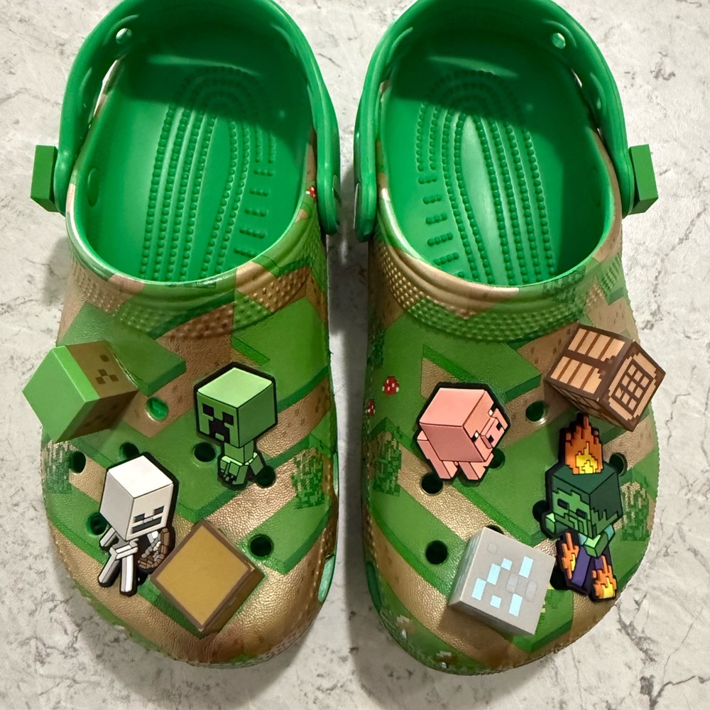 Kids Minecraft Crocs - Green and Gold